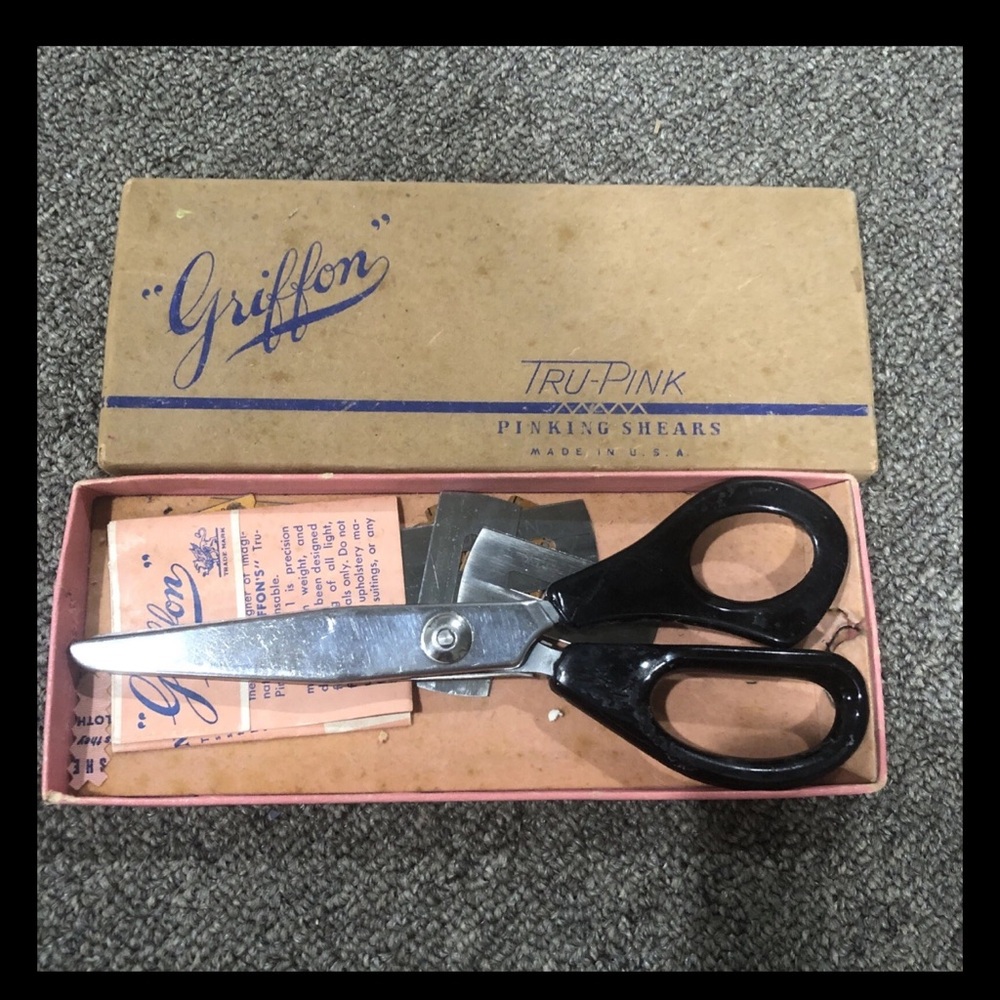 Vintage Griffon Tru-Pink Pinking Shears Original Box w/All Paperwork scissors